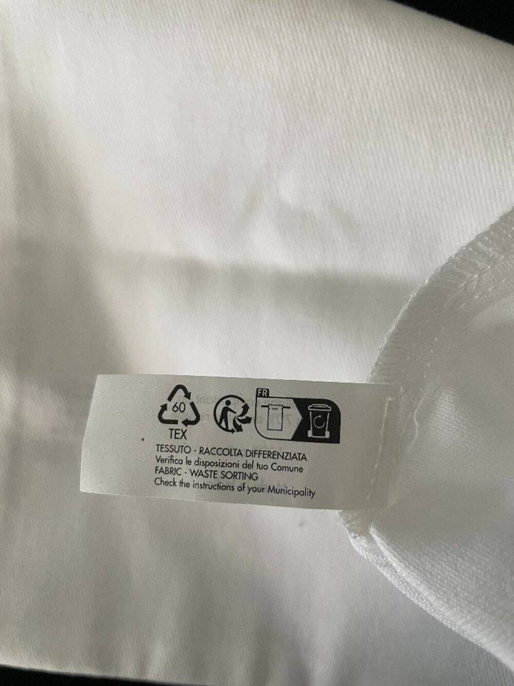 Set of Two Dior Shoe Dust Bags White with Gold Letters - Picture 6 of 9